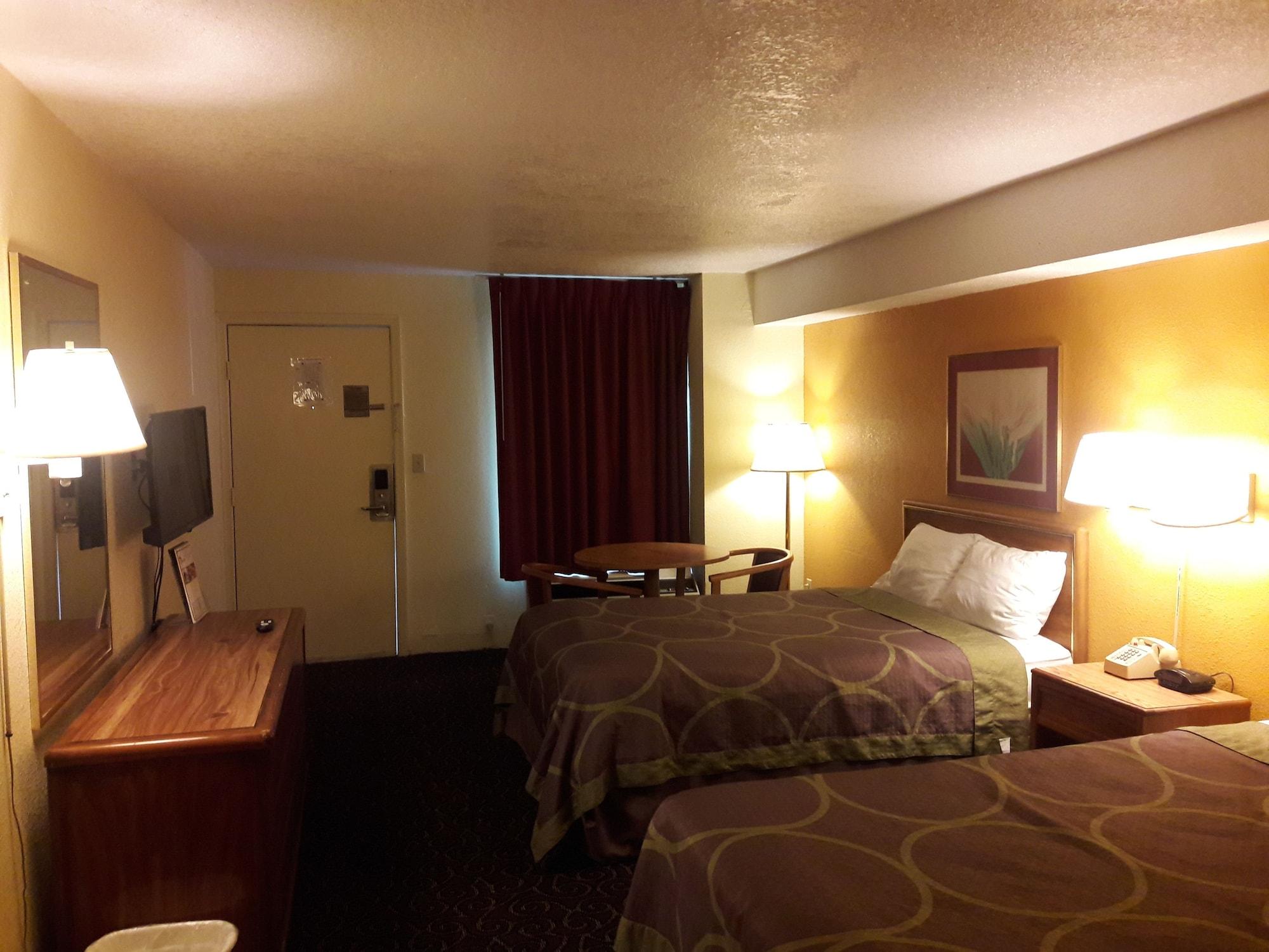 Super Inn Williamsburg Norge ภายนอก รูปภาพ