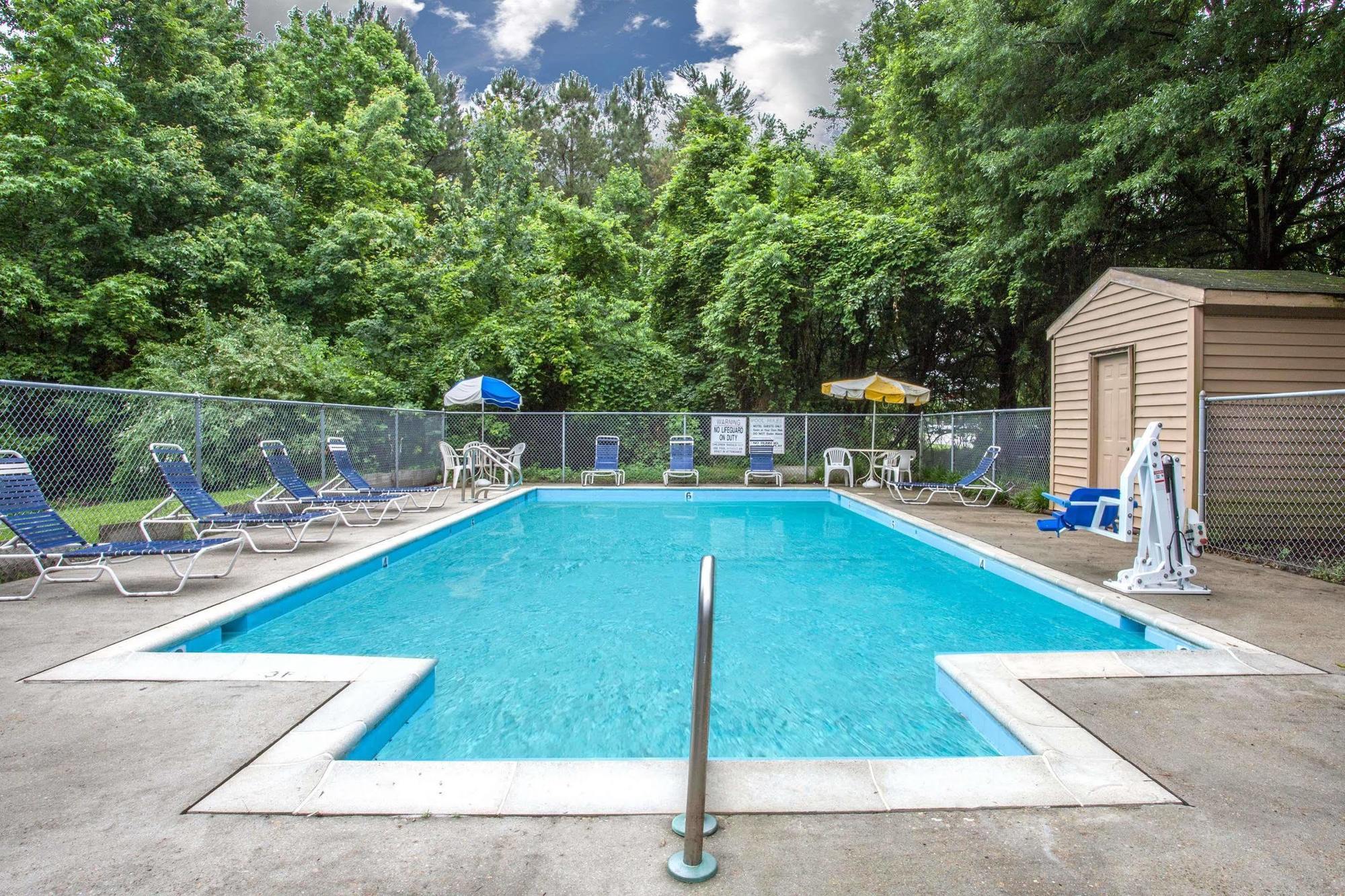 Super Inn Williamsburg Norge ภายนอก รูปภาพ