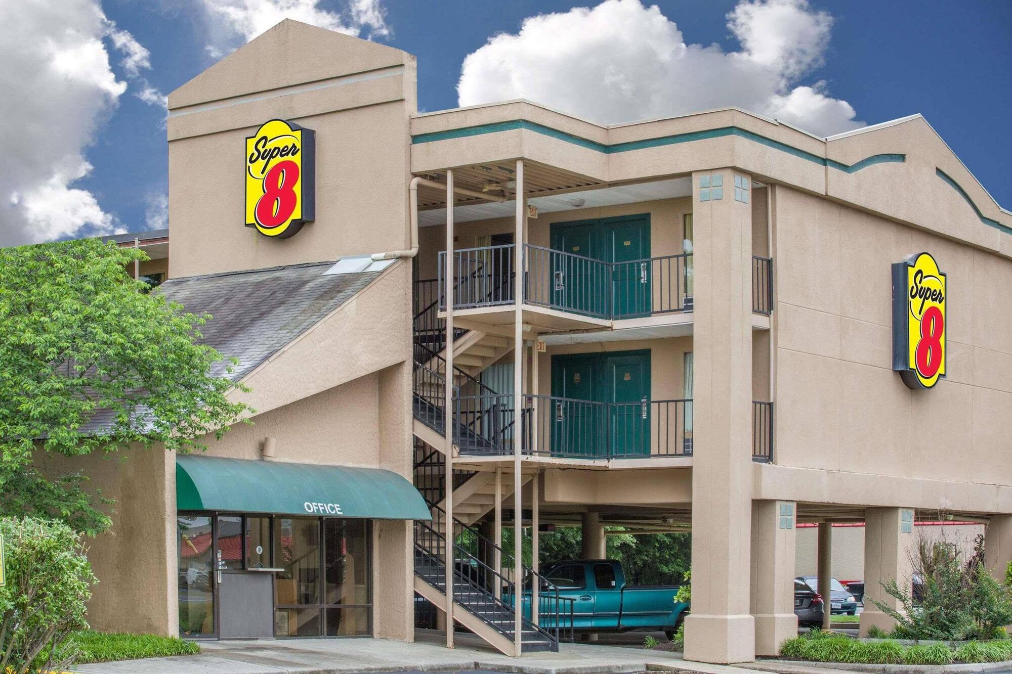 Super Inn Williamsburg Norge ภายนอก รูปภาพ